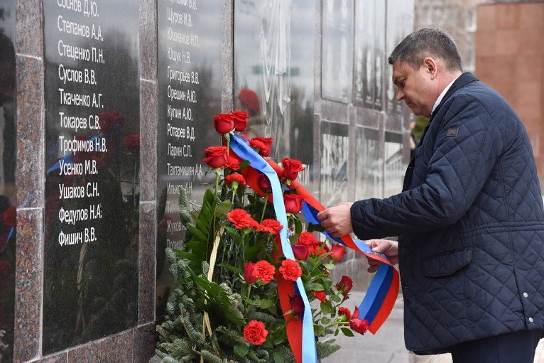 11 мая луганск. ФГБОУ ЛНР имени Святого Луки Свердловск. Стахановский роддом ЛНР. ГУ ЛНР Стаханов ЦДТЮД. ЛГМУ ЛНР Луганск.